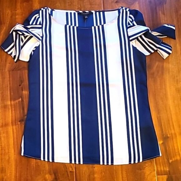 Banana Republic Striped Bow Tie Short Sleeve Blouse Silky XSMALL - Picture 11 of 12